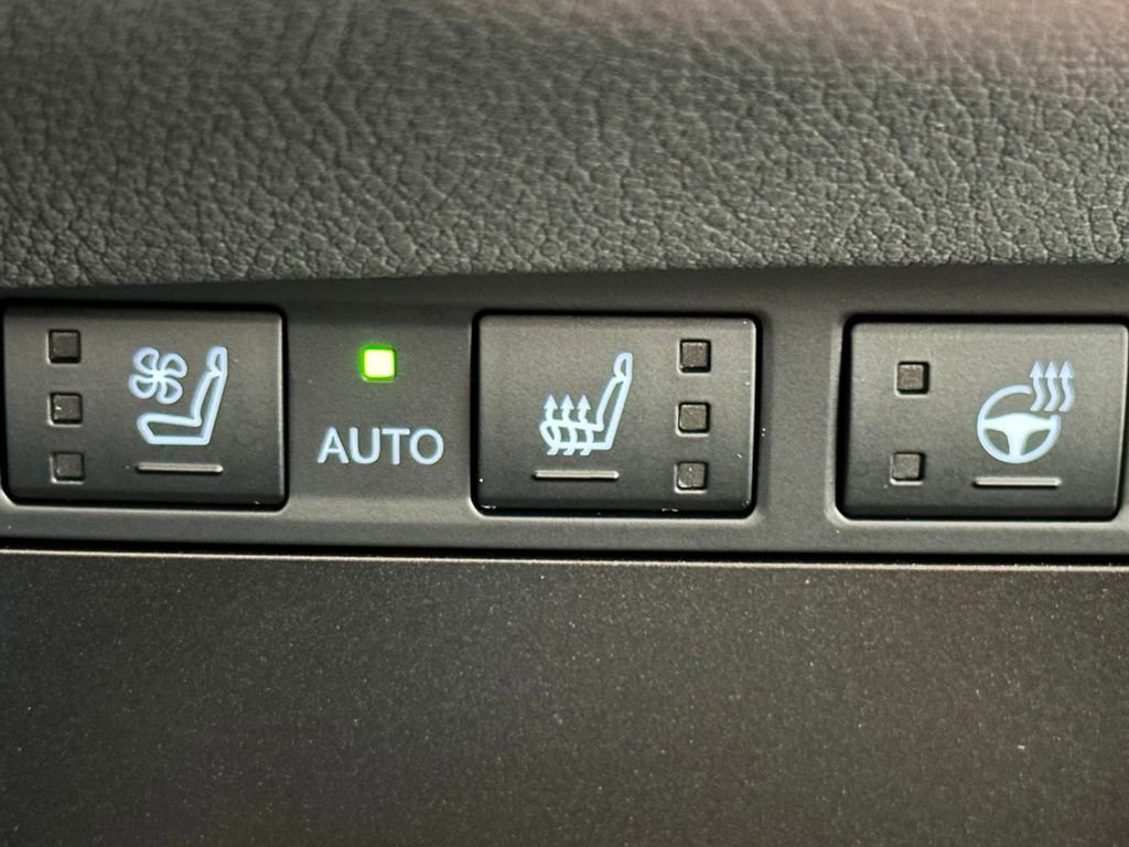 Used 2025 Lexus ES 350 Luxury w/ Technology Package image 40