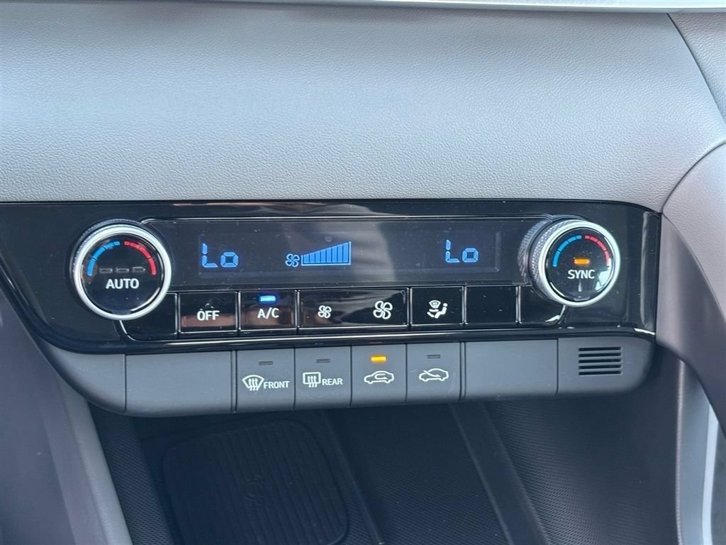 Certified 2026 Hyundai Elantra Sport FWD image 22