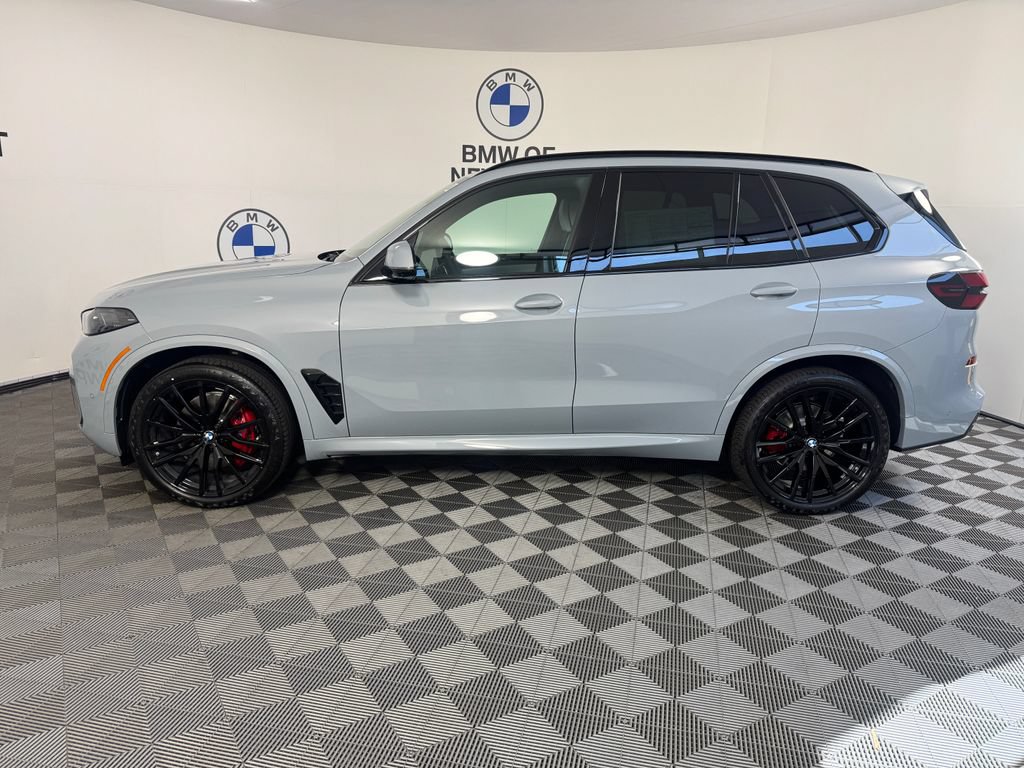 New 2026 BMW X5 xDrive40i w/ M Sport Package AWD/4WD image 9