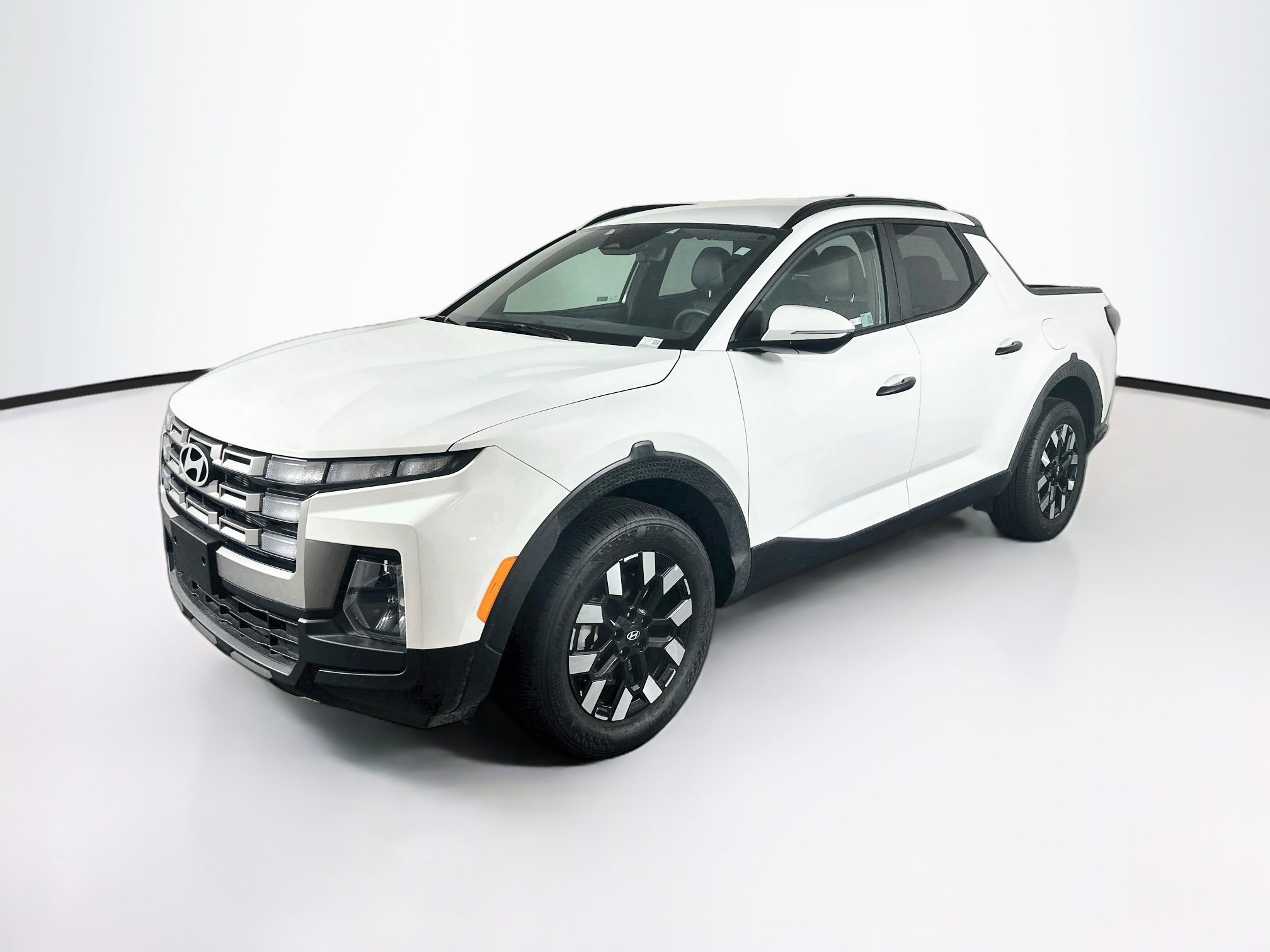 Used 2025 Hyundai Santa Cruz SEL FWD image 3