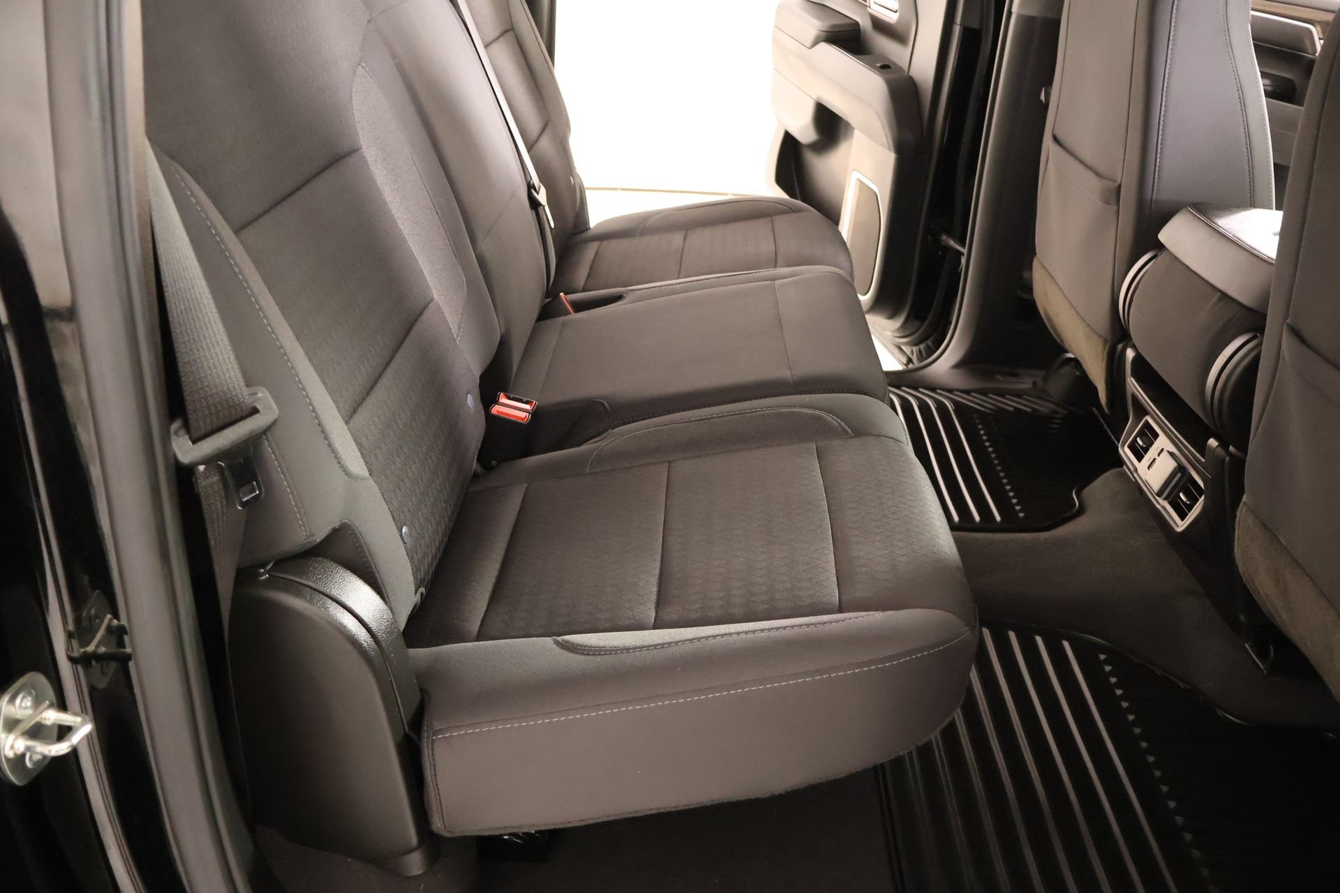 Used 2023 Chevrolet Silverado 1500 LT AWD/4WD image 14