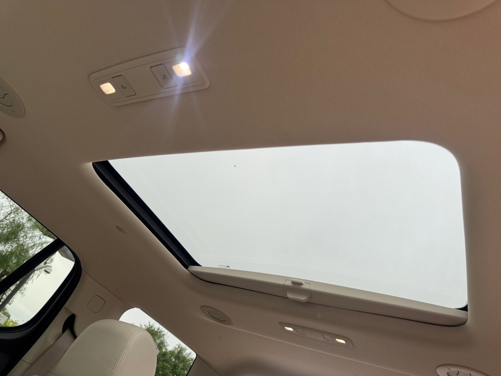 Used 2021 GMC Acadia Denali w/ Denali Ultimate Package AWD/4WD image 36