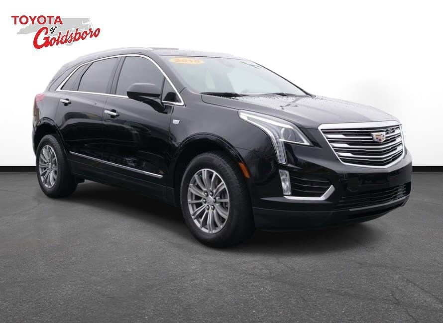 Used 2018 Cadillac XT5 Luxury w/ Driver Awareness Package image 4