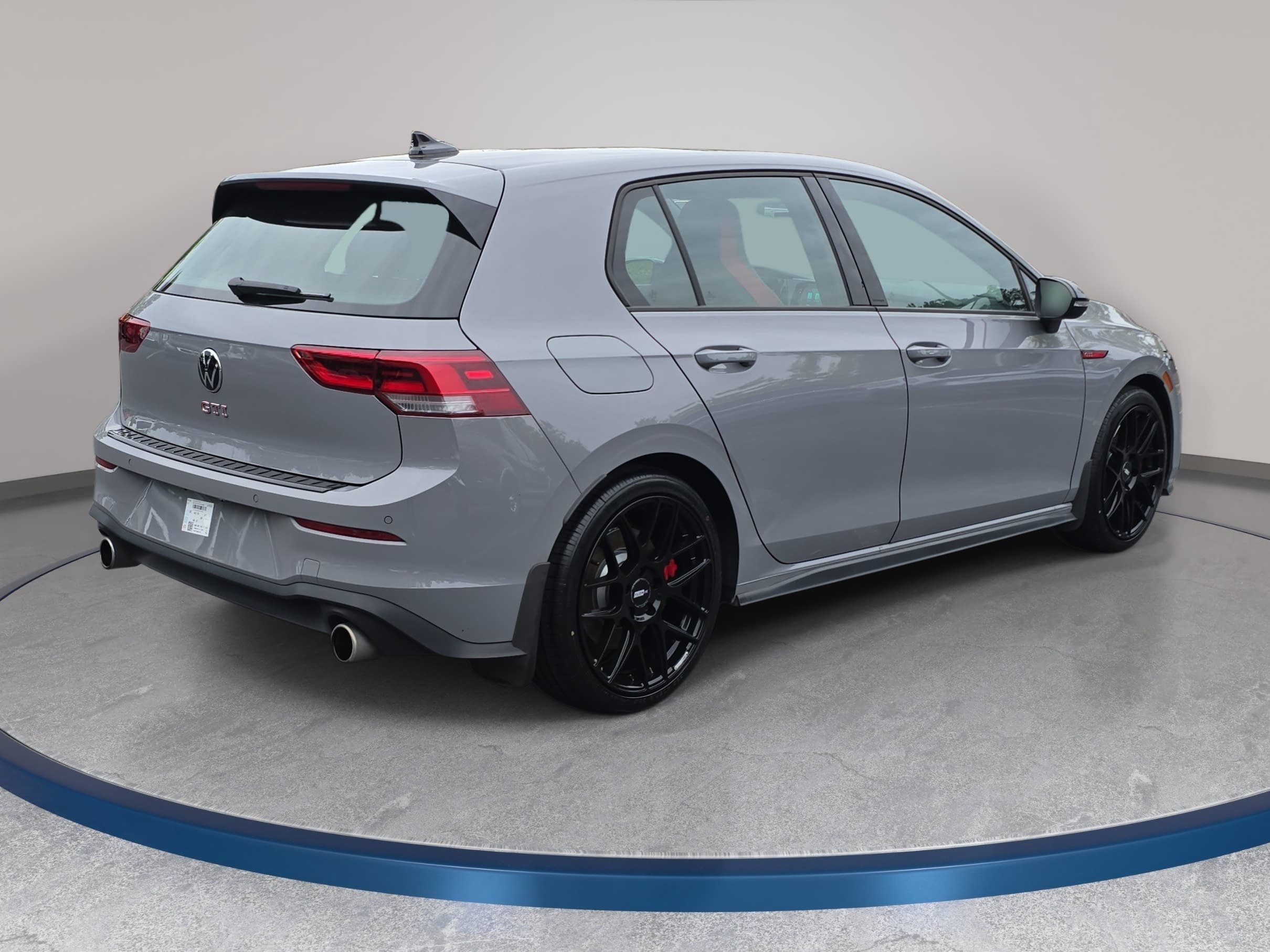 Used 2024 Volkswagen GTI SE FWD image 5