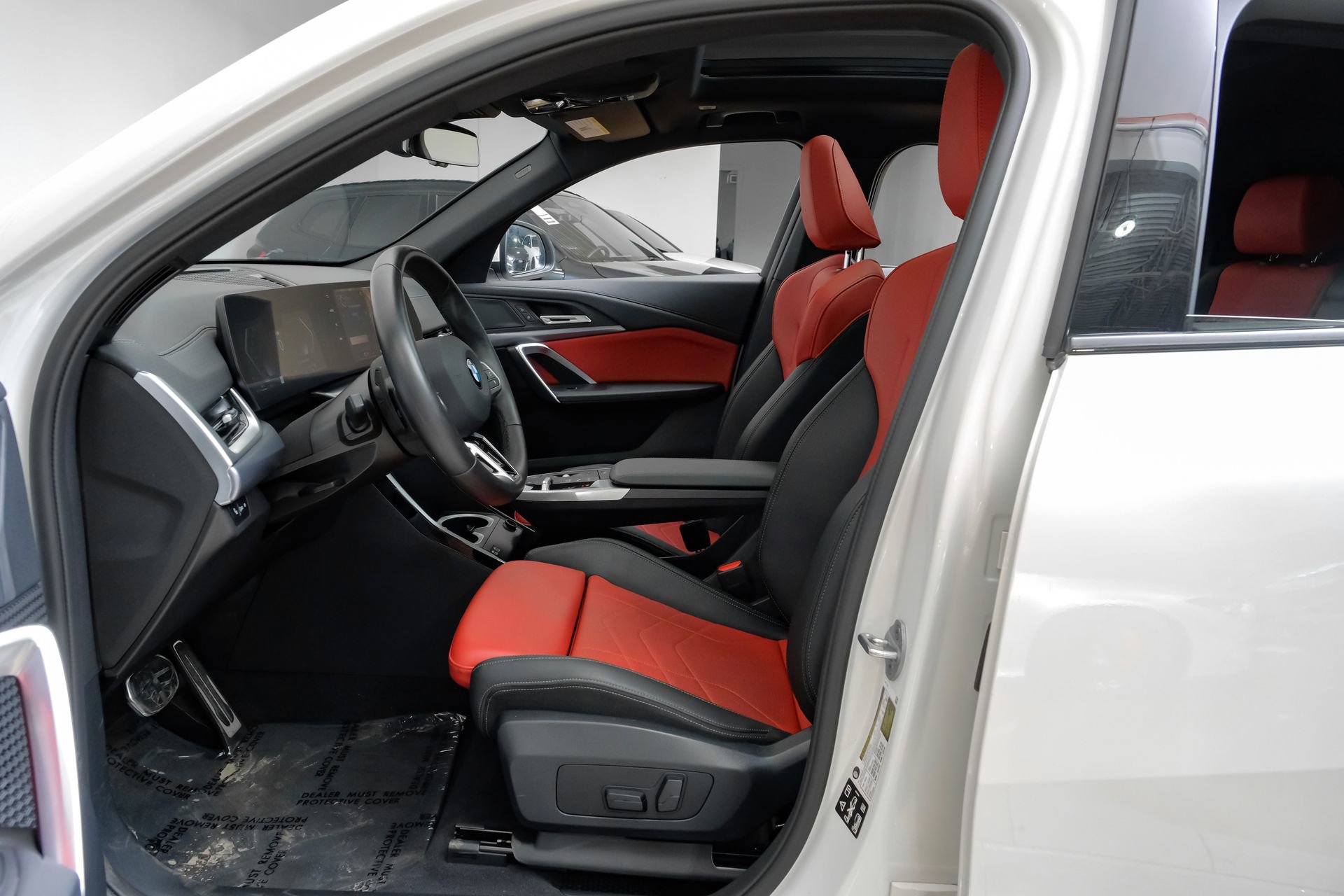 Used 2025 BMW X2 xDrive28i image 4
