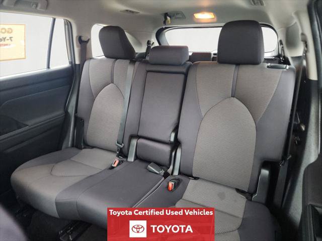 Certified 2024 Toyota Highlander LE AWD/4WD image 15