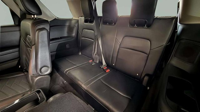 Used 2024 Nissan Pathfinder Platinum image 23