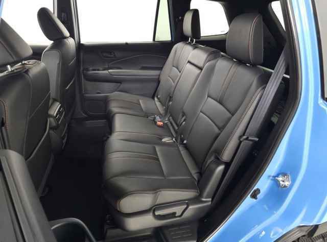 Used 2025 Honda Passport TrailSport image 36
