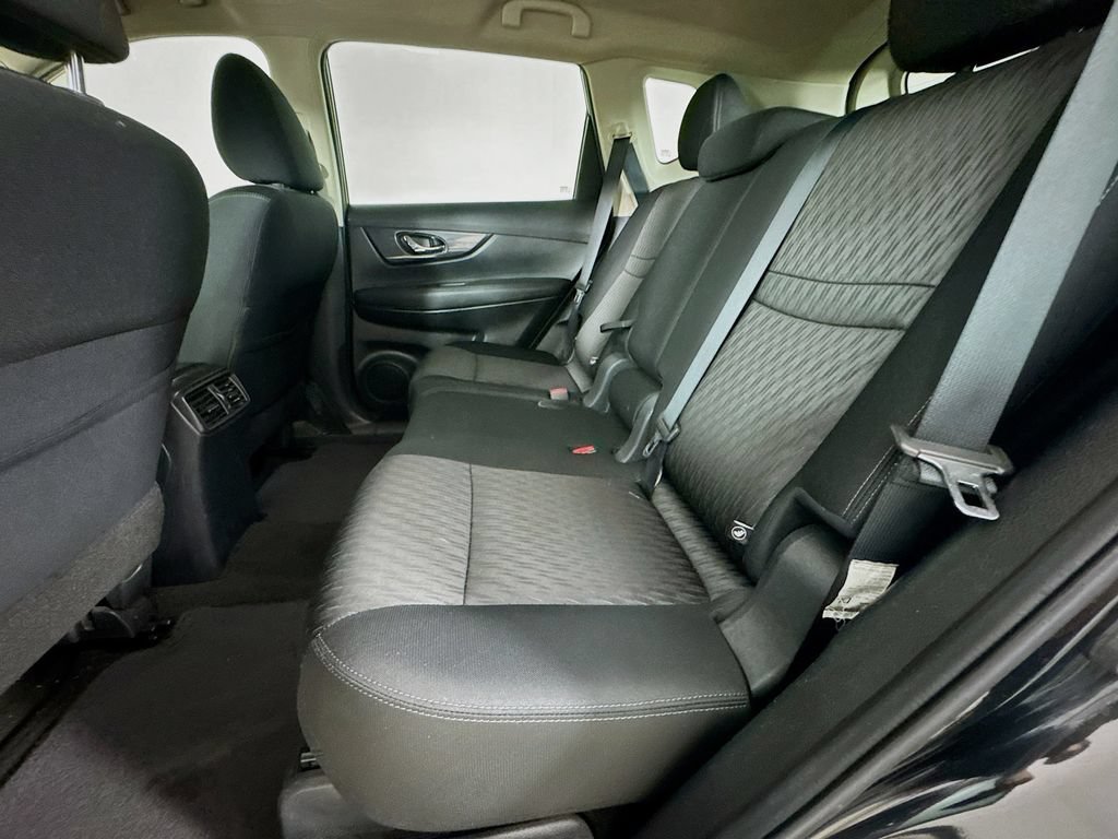 Used 2018 Nissan Rogue S FWD image 29