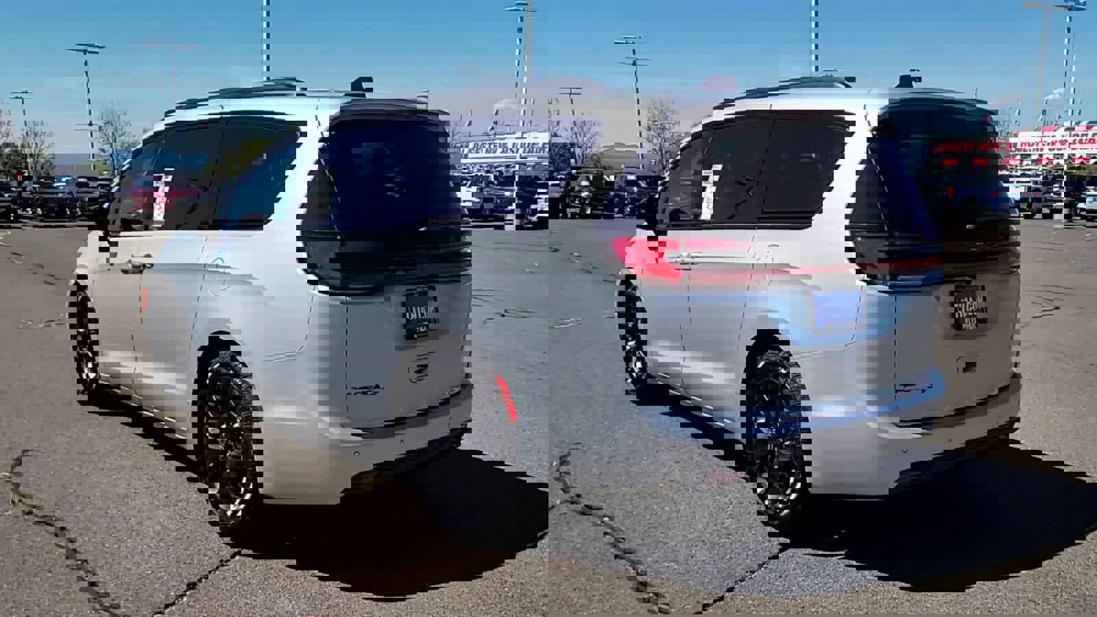 New 2026 Chrysler Pacifica Select image 6