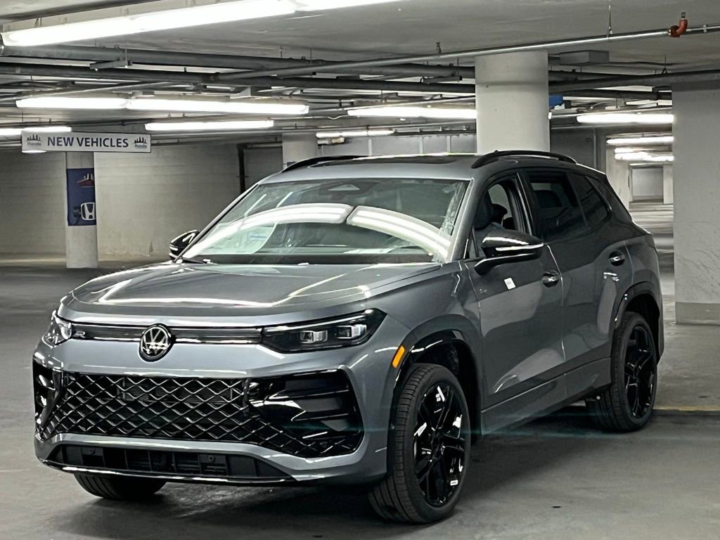 New 2026 Volkswagen Tiguan SE R-Line AWD/4WD image 3