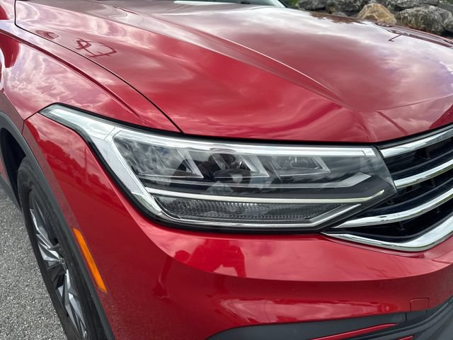 Used 2022 Volkswagen Tiguan SE AWD/4WD image 12