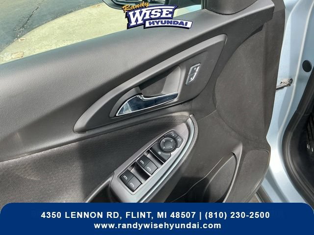 Used 2017 Chevrolet Malibu LT FWD image 15