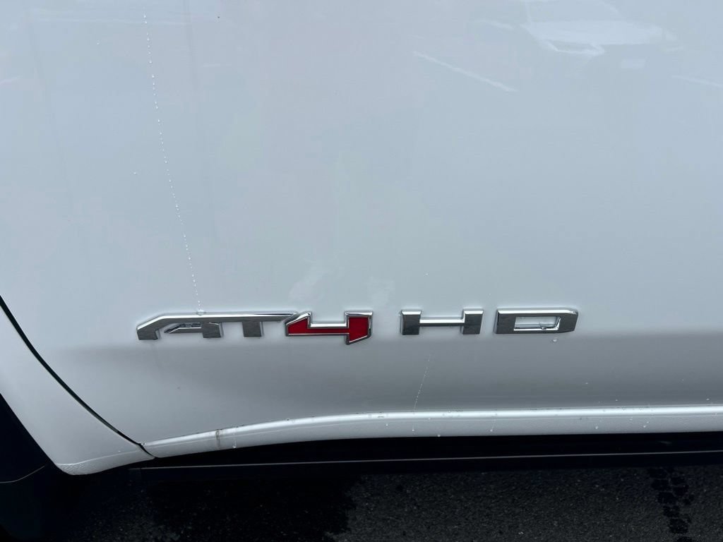 New 2026 GMC Sierra 2500 AT4 w/ AT4 Premium Plus Package AWD/4WD image 11