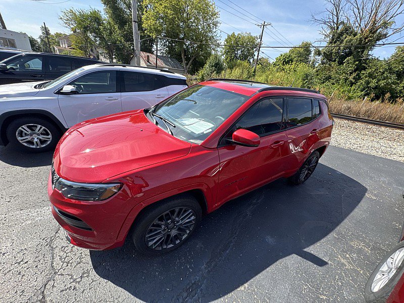 Used 2024 Jeep Compass Limited image 12