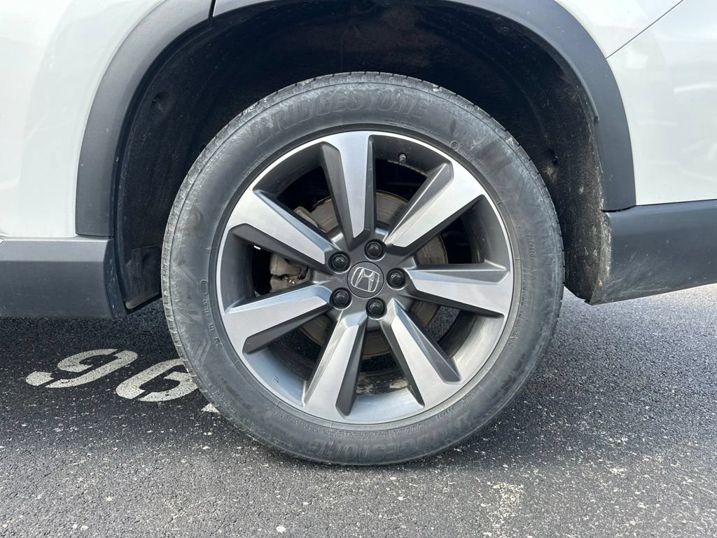 Used 2025 Honda Pilot Elite image 8