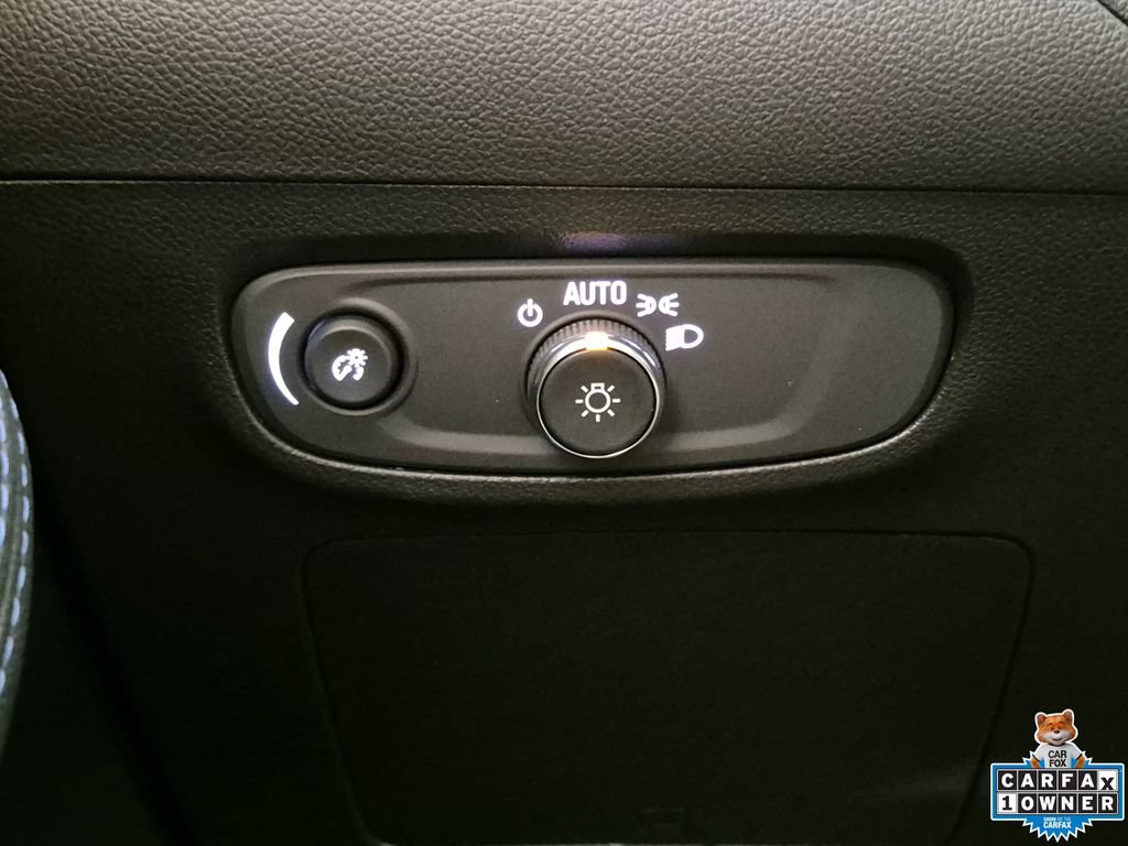 Certified 2025 Buick Encore GX Sport Touring w/ Advanced Technology Package AWD/4WD image 19