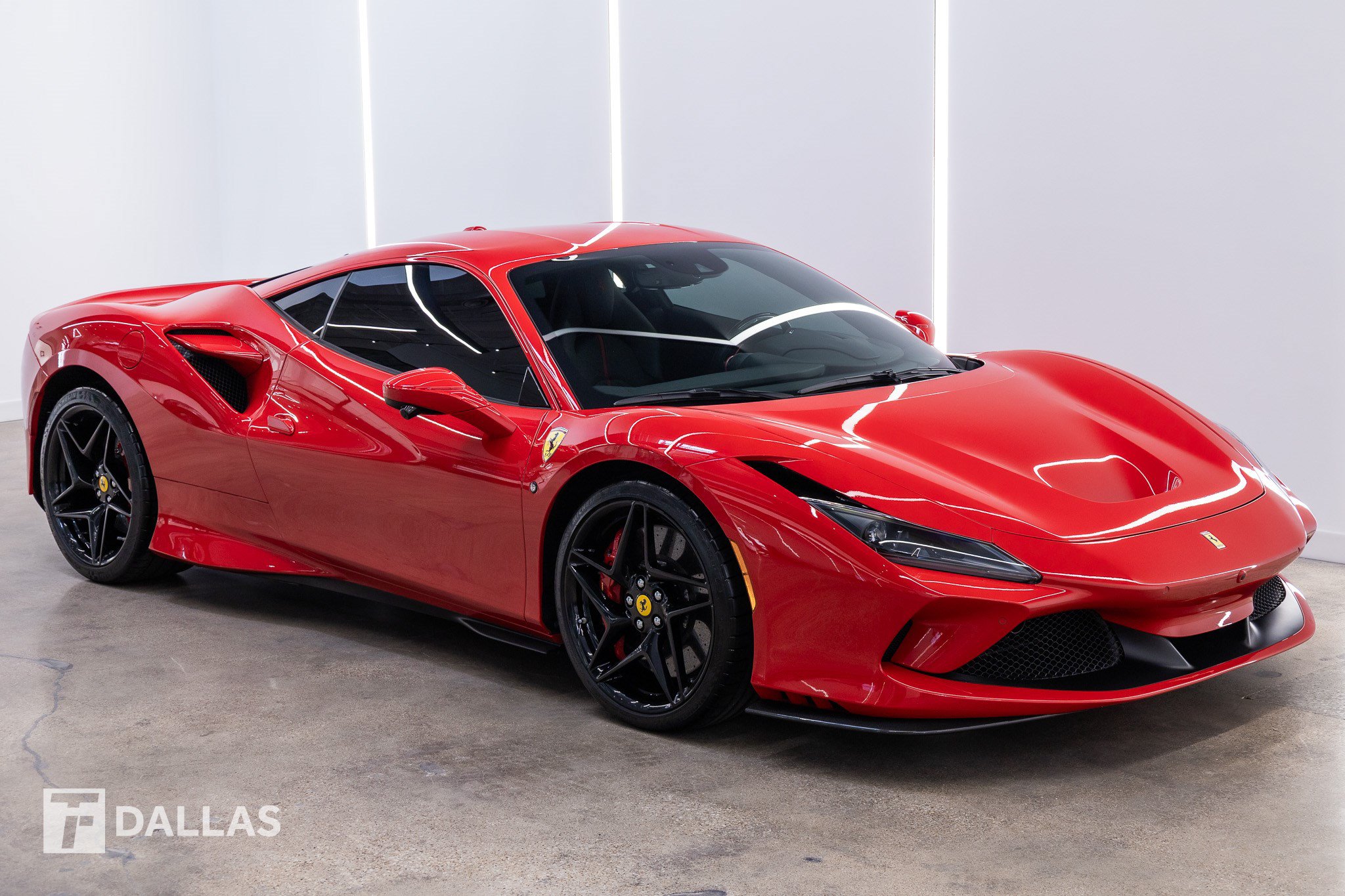 Used 2020 Ferrari F8 Tributo RWD image 18