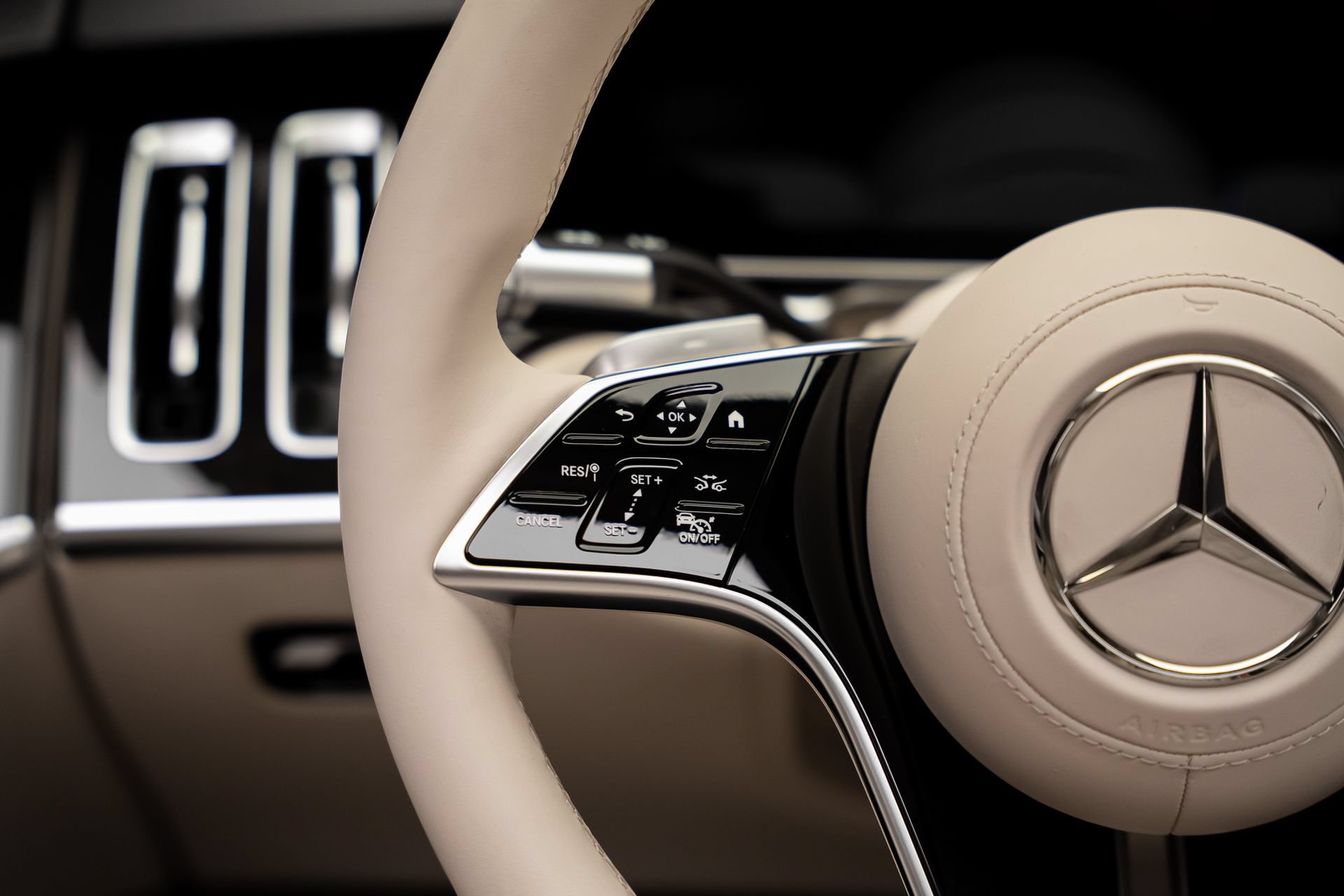 Used 2023 Mercedes-Benz S 580 4MATIC Sedan image 45