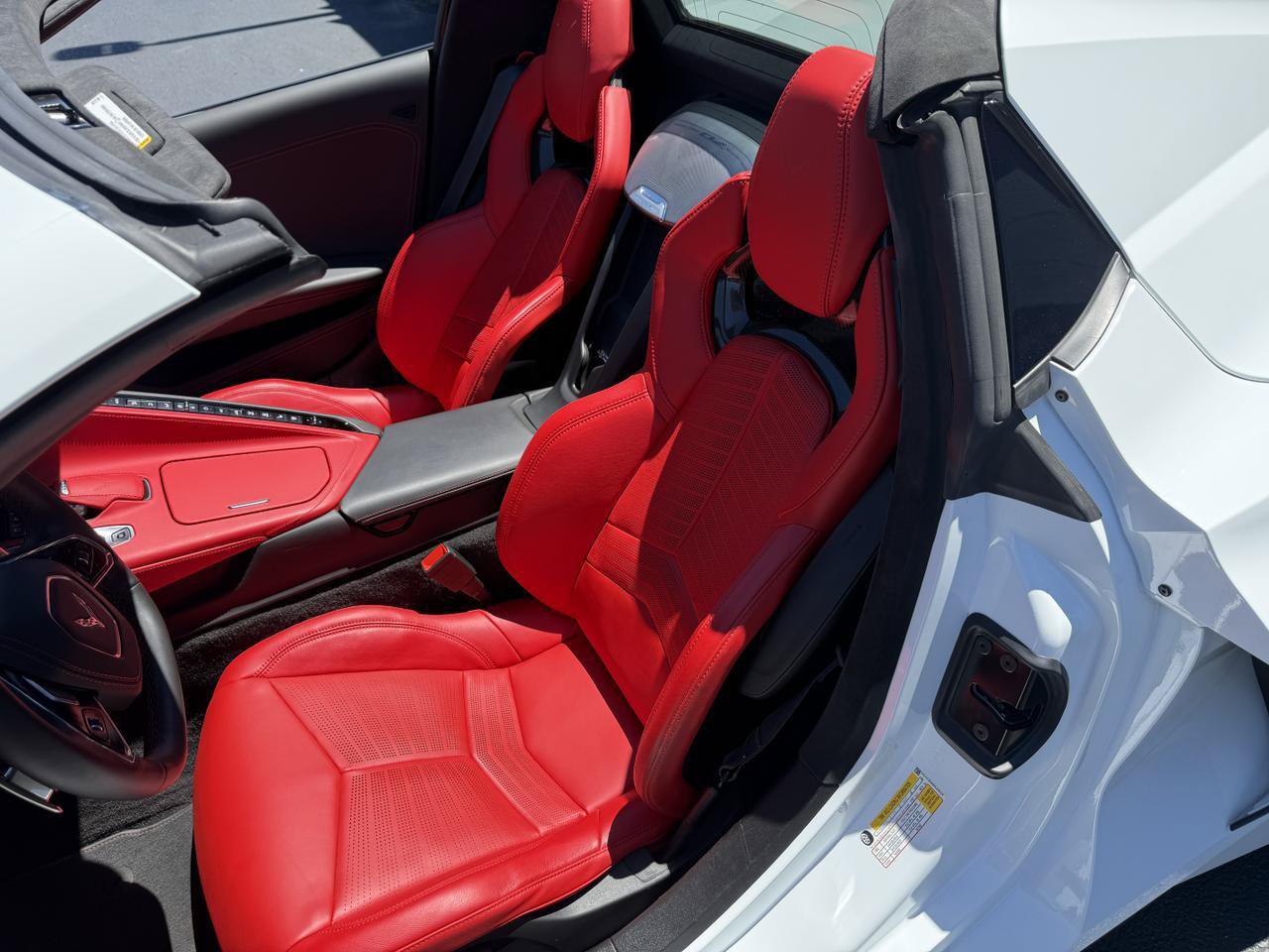Used 2023 Chevrolet Corvette Stingray Premium Conv w/ Z51 Performance Package RWD image 7