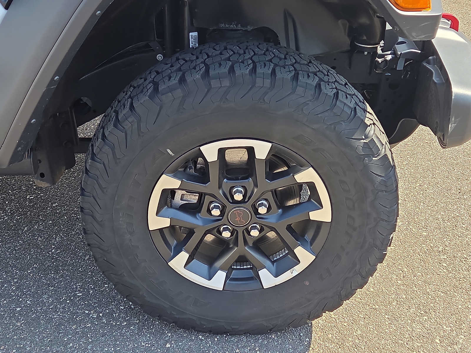 Used 2025 Jeep Wrangler Unlimited Rubicon AWD/4WD image 8
