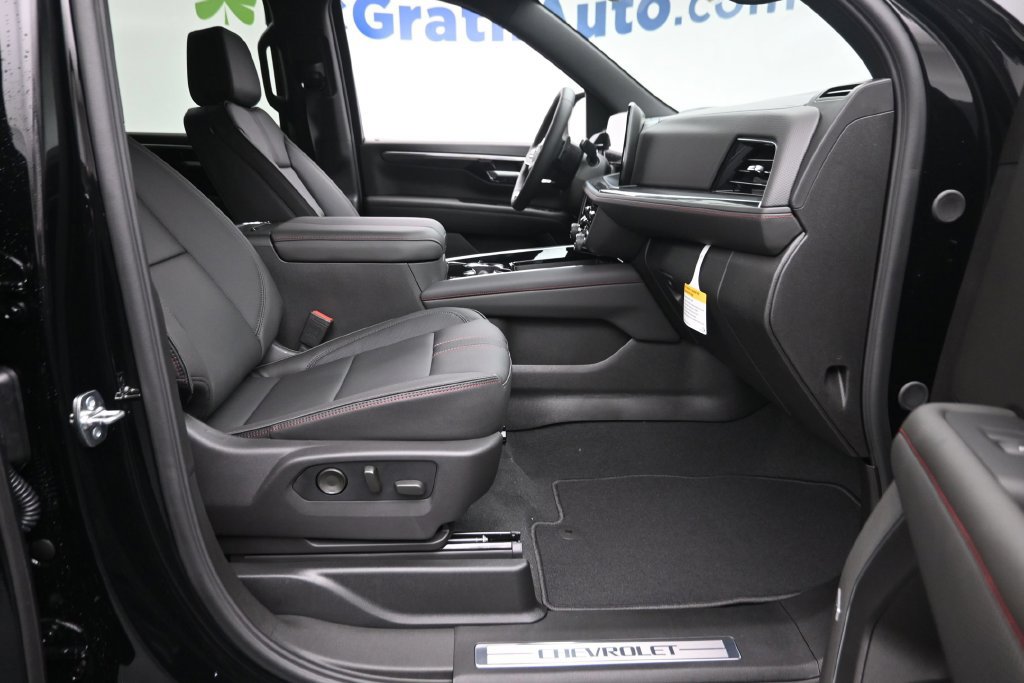 New 2027 Chevrolet Suburban RST w/ Comfort Package AWD/4WD image 9
