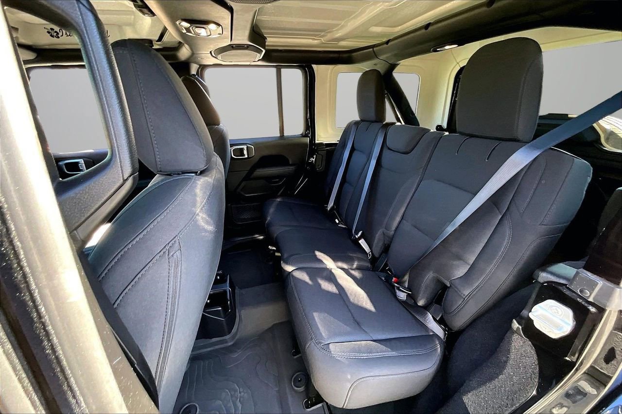 Certified 2023 Jeep Wrangler Sahara w/ Cold Weather Group image 22
