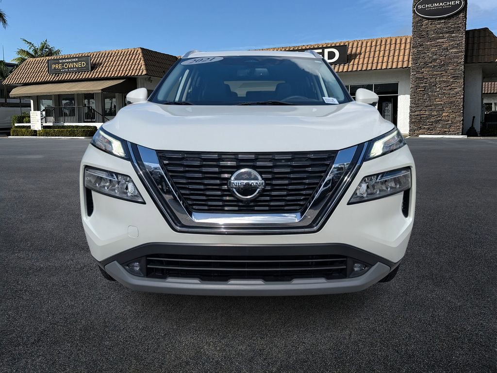 Used 2021 Nissan Rogue SL image 2