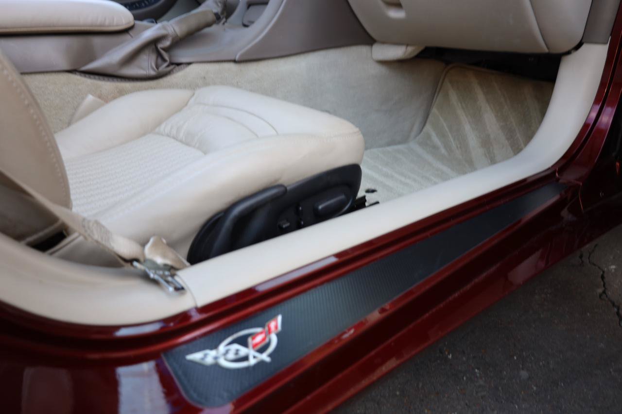 Used 2003 Chevrolet Corvette Convertible w/ Preferred Equipment Group1 RWD image 5