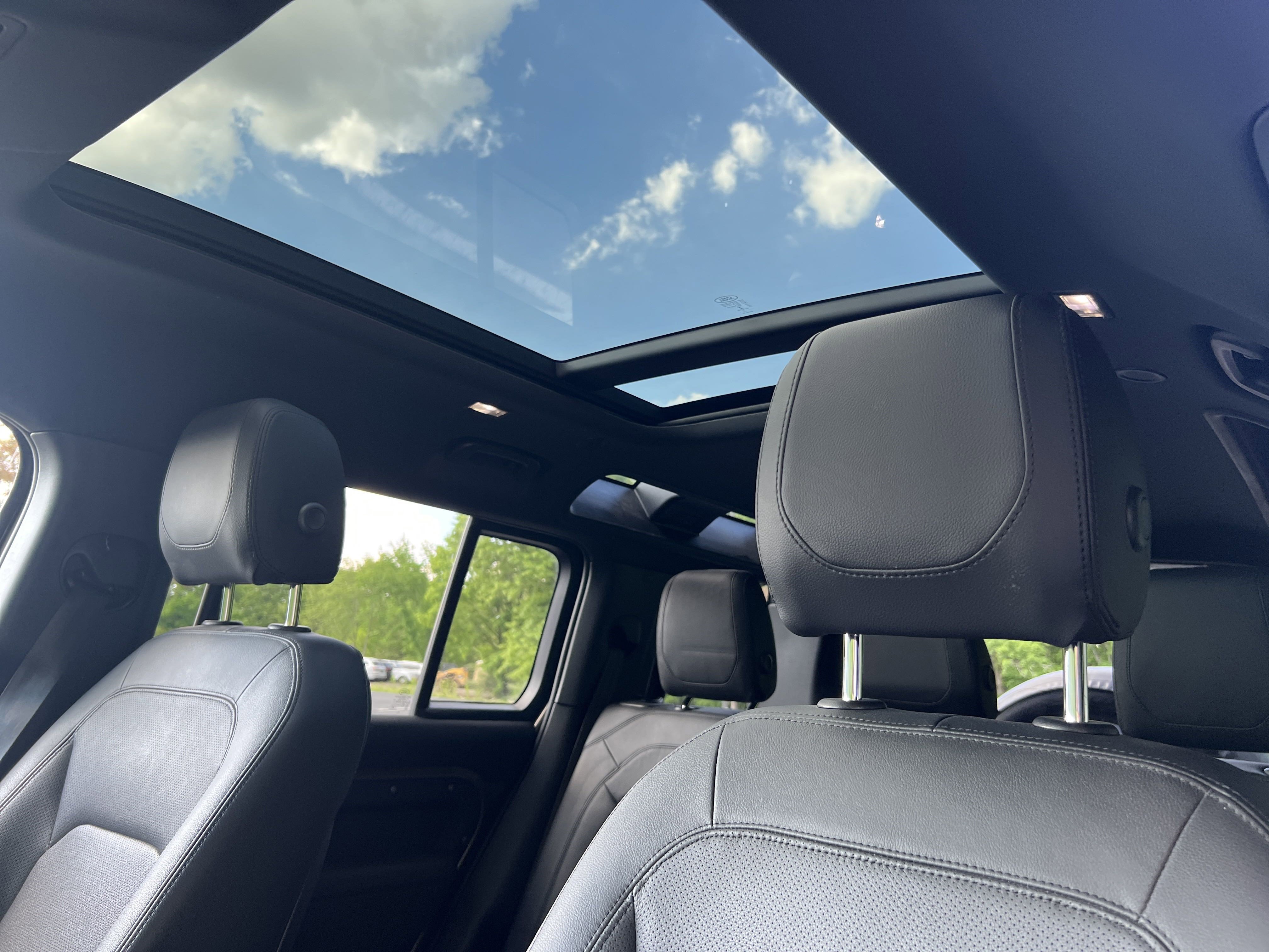 Used 2023 Land Rover Defender 110 S image 21