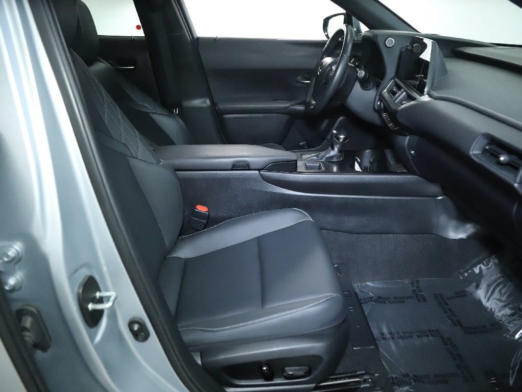Used 2024 Lexus UX 250h AWD image 32