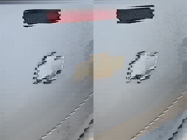 Used 2011 Chevrolet Impala LT w/ Luxury Edition Package image 12