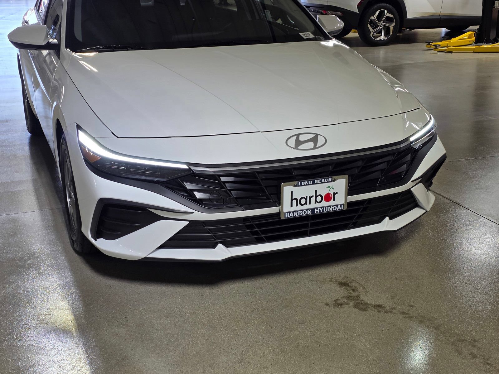 Used 2026 Hyundai Elantra SE FWD image 9