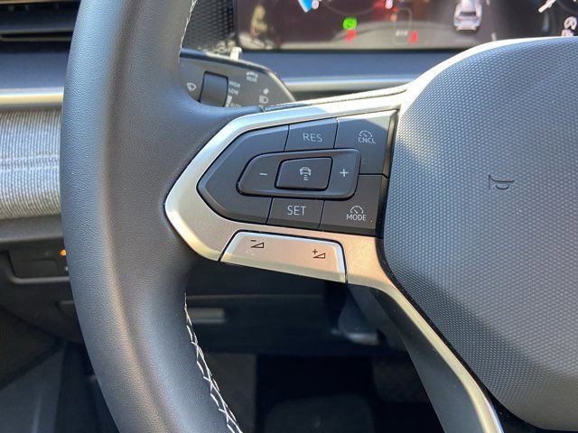 Used 2025 Volkswagen Tiguan S AWD/4WD image 18
