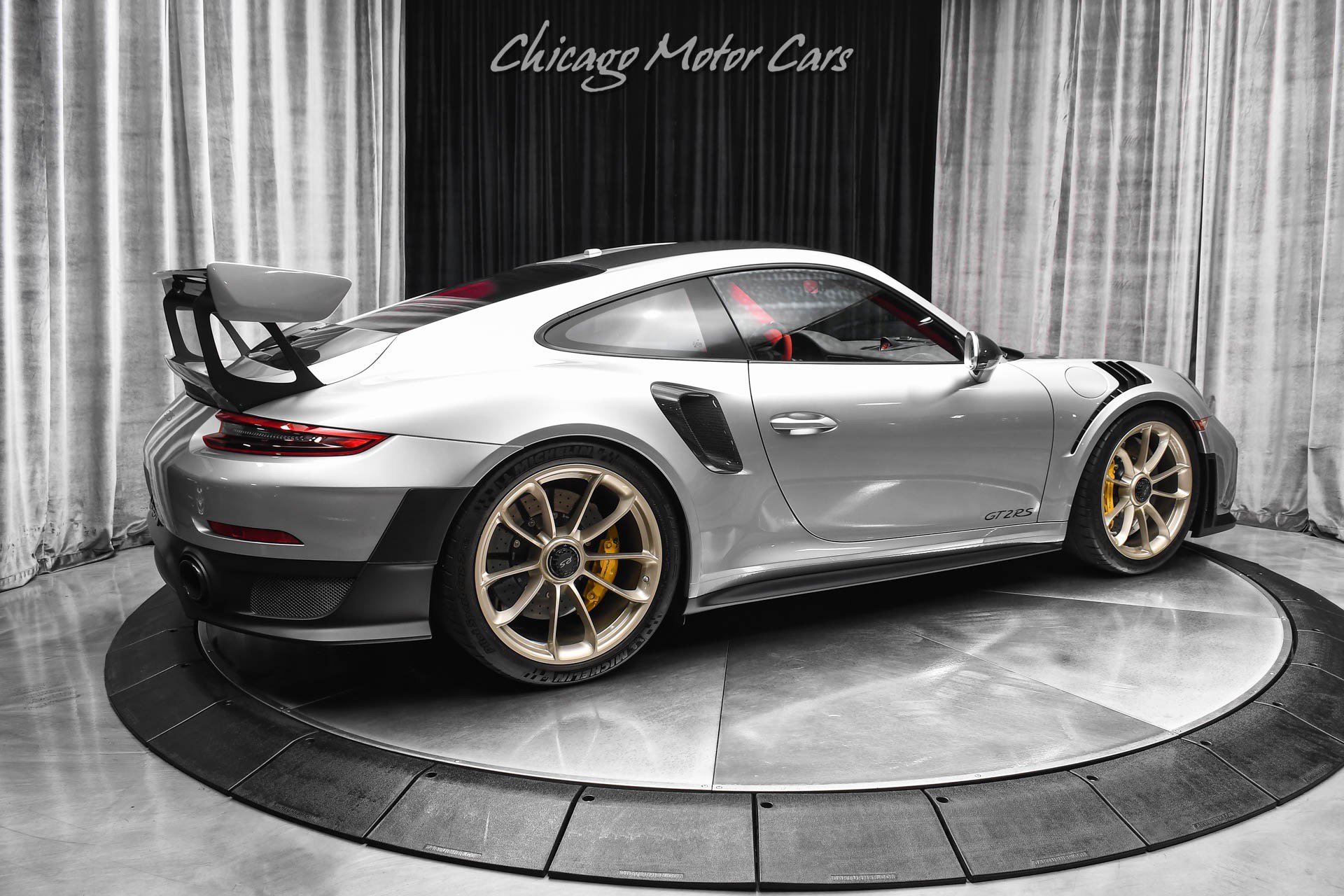 Used 2019 Porsche 911 GT2 RS image 5