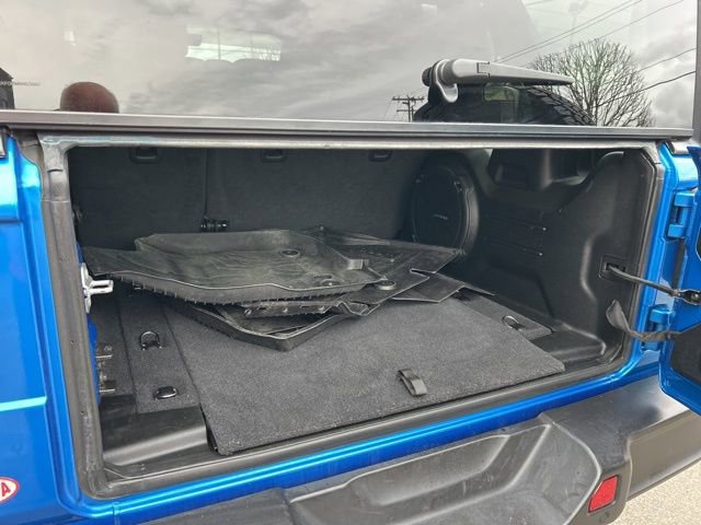 Used 2021 Jeep Wrangler Unlimited Rubicon w/ Xtreme Recon 35" Tire Package image 14