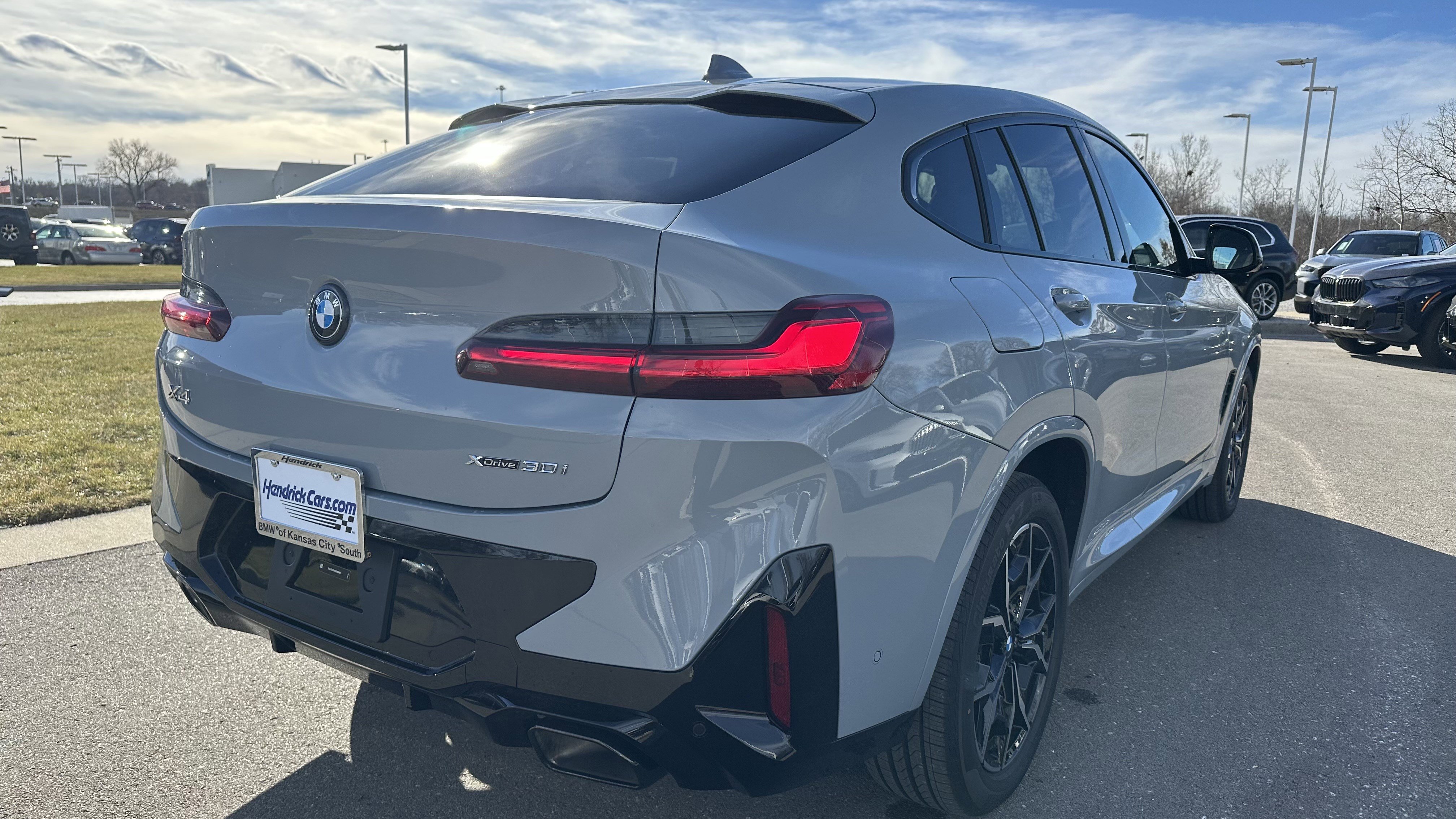 Used 2025 BMW X4 xDrive30i w/ Premium Package image 10