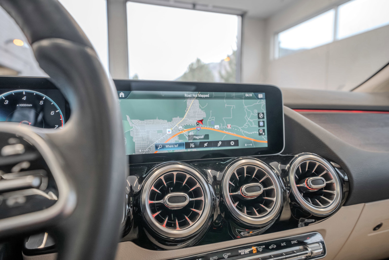 Used 2021 Mercedes-Benz GLA 250 4MATIC image 30