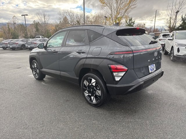 Used 2024 Hyundai Kona SEL image 3