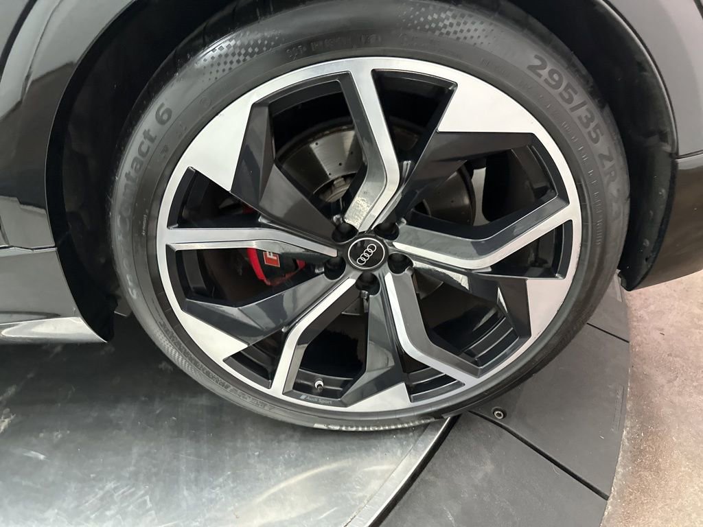 Used 2022 Audi RS Q8 image 34