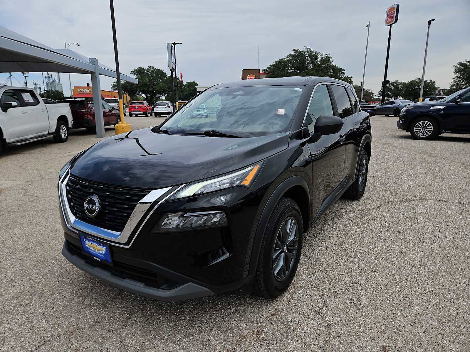 Used 2023 Nissan Rogue S FWD image 4