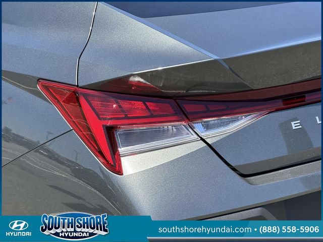 Certified 2025 Hyundai Elantra Hybrid FWD image 12