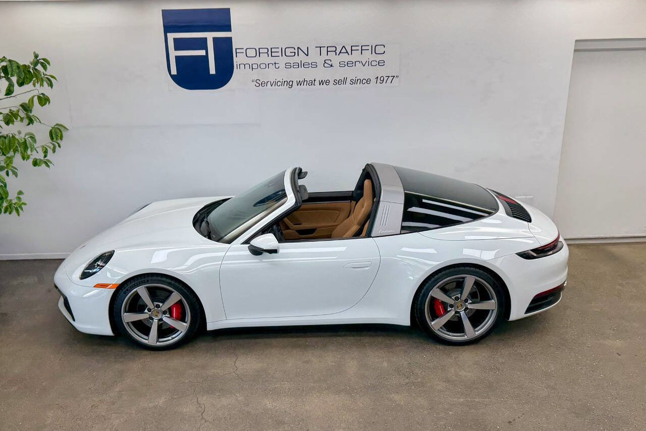 Used 2024 Porsche 911 Targa 4S w/ Premium Package image 50
