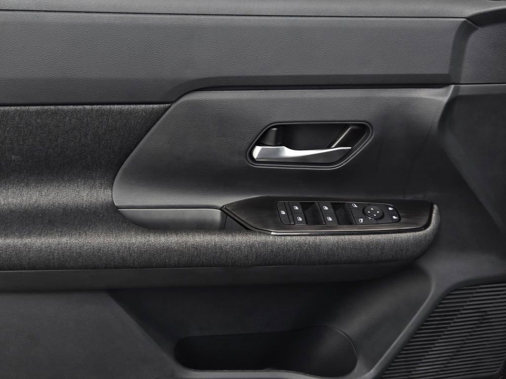 New 2026 Nissan Kicks SV w/ Charging Package image 16