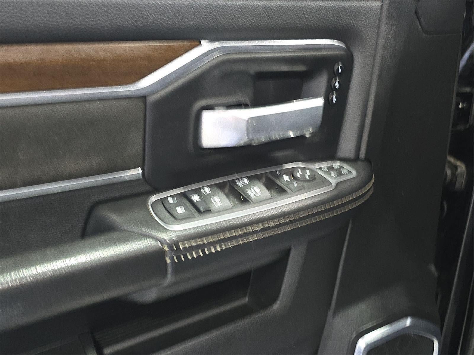 Used 2024 RAM 2500 Laramie w/ Safety Group AWD/4WD image 9