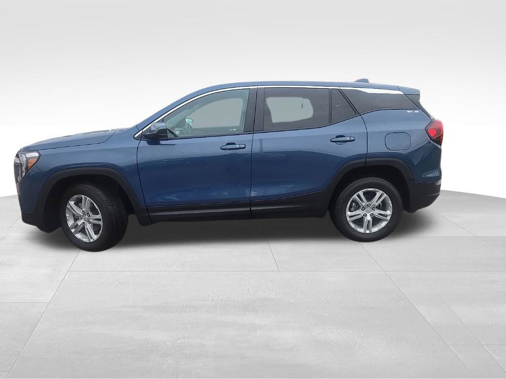 Certified 2024 GMC Terrain SLE AWD/4WD image 2