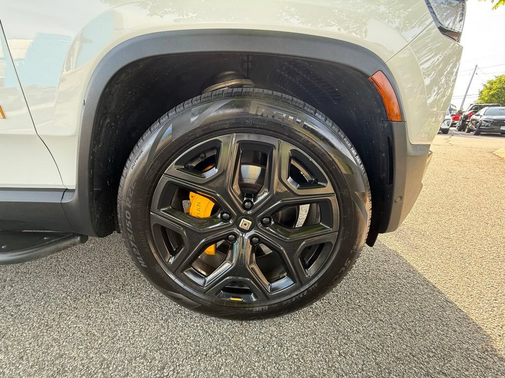 Used 2023 Rivian R1S Adventure AWD/4WD image 39