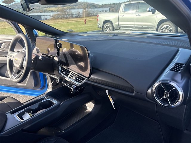 New 2026 Chevrolet Equinox EV LT image 30