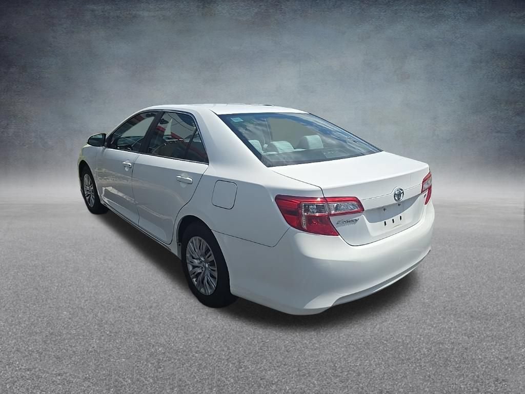 Used 2012 Toyota Camry LE FWD image 6