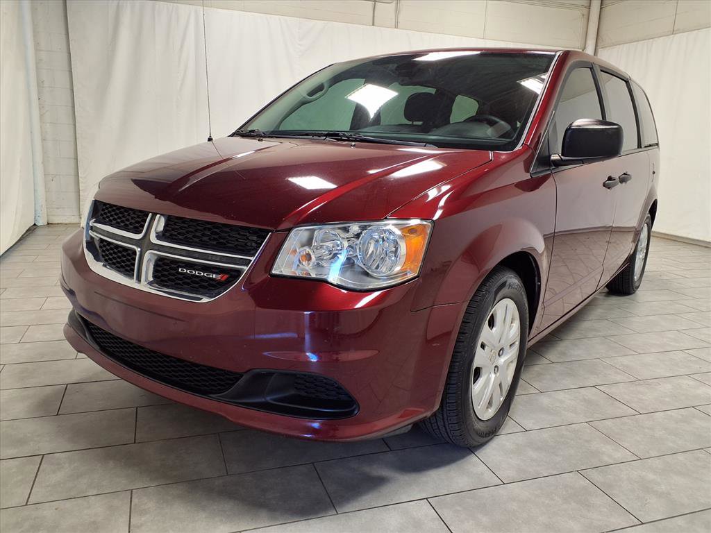 Used 2020 Dodge Grand Caravan SE w/ UConnect Hands-Free Group image 3